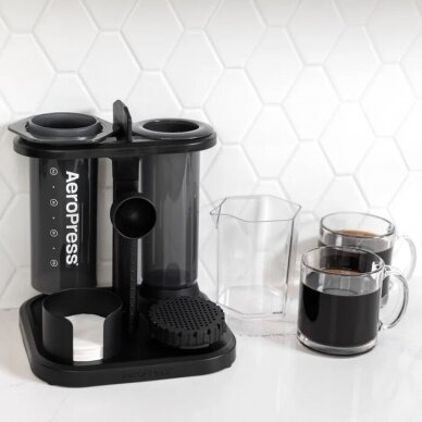 Stovas-laikiklis AeroPress kavos ruošimo prietaisui ir priedams 1